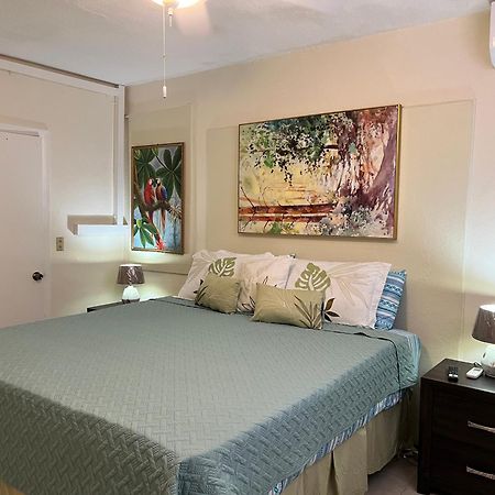 Tropical Hideaway Apartment Насау Екстериор снимка